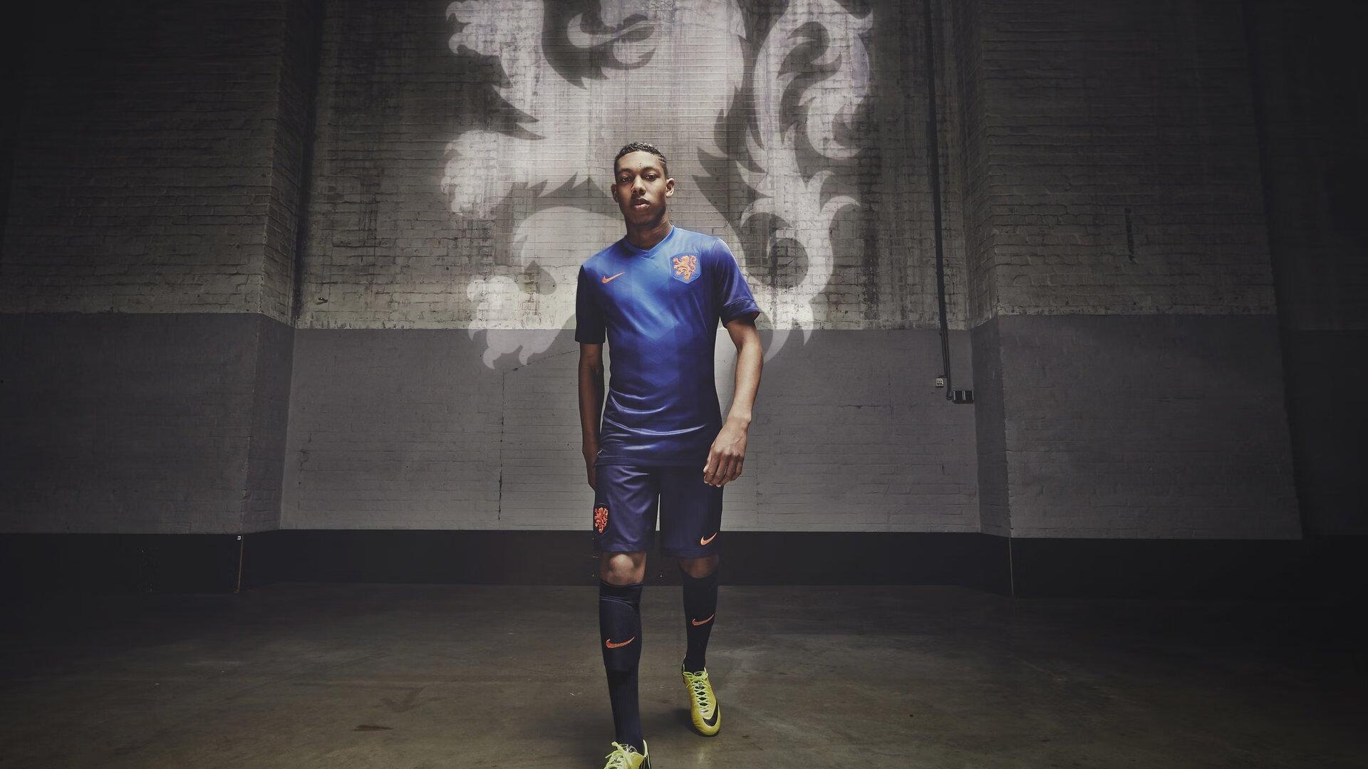 魔术师建言湖人,应聘请能让每个人都负责任的主教练